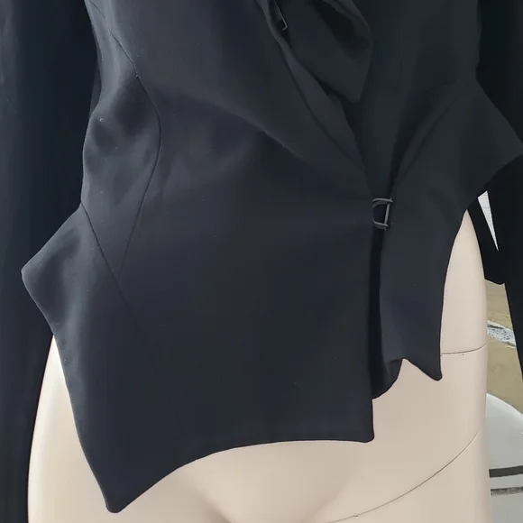 Ann Demeulemeester | Asymmetric Blazer with Oversized-lapel and Zip Details - Picture 12 of 15